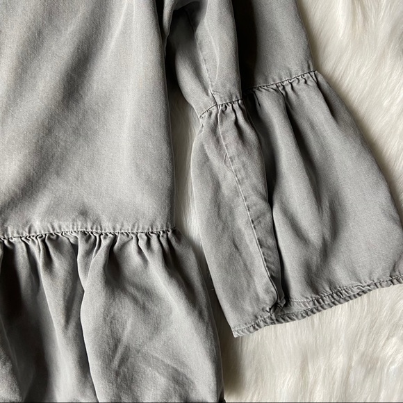 BeachLunchLounge Peplum Bell Sleeve Blouse - Picture 3 of 10